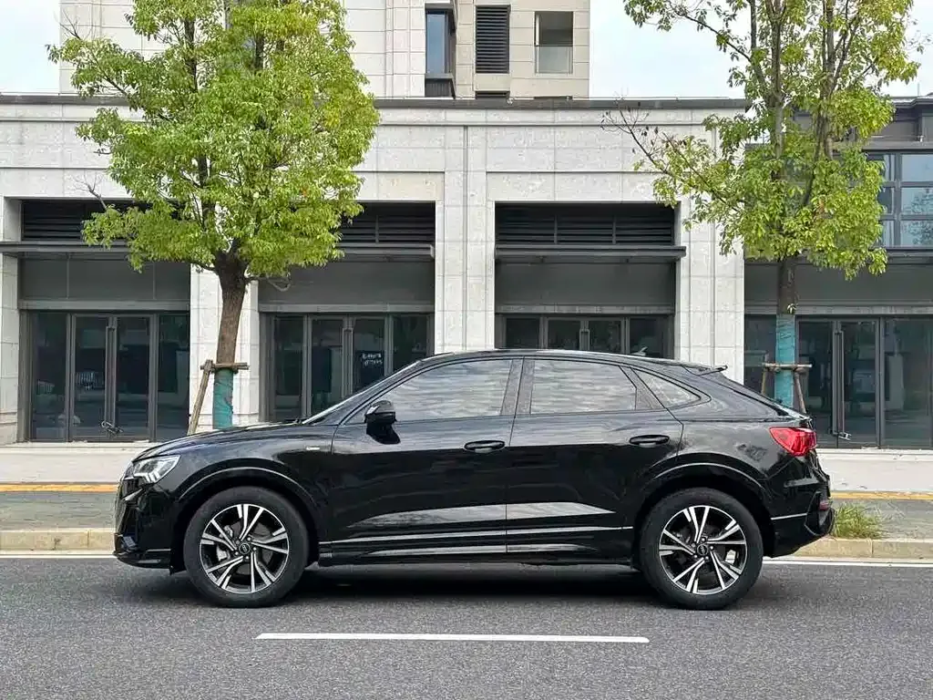 Audi Q3 Sportback — фото 3
