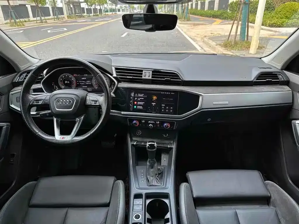 Audi Q3 Sportback — фото 7