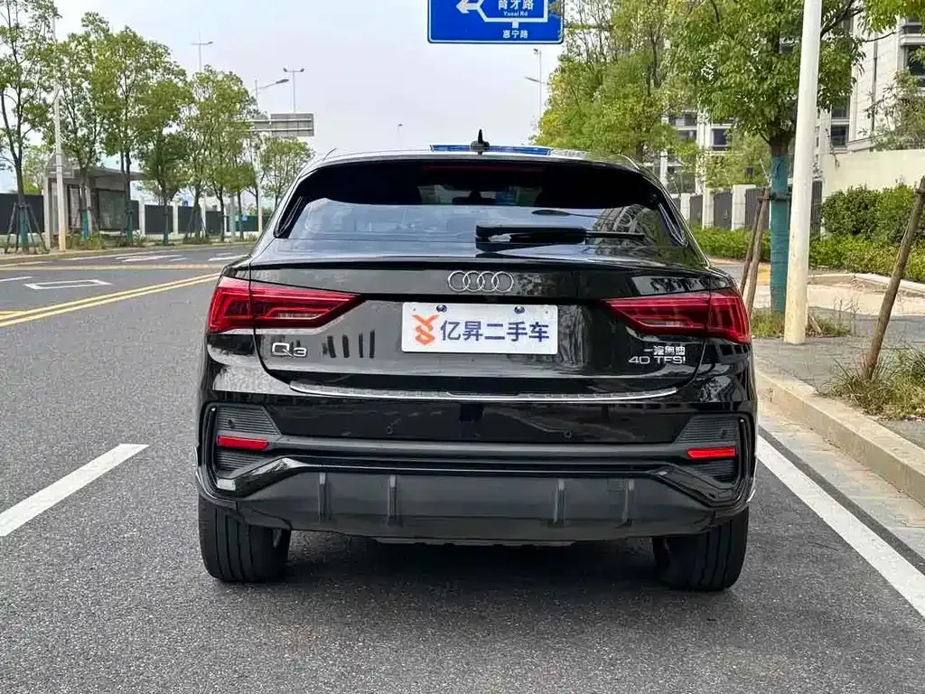 Audi Q3 Sportback — фото 9