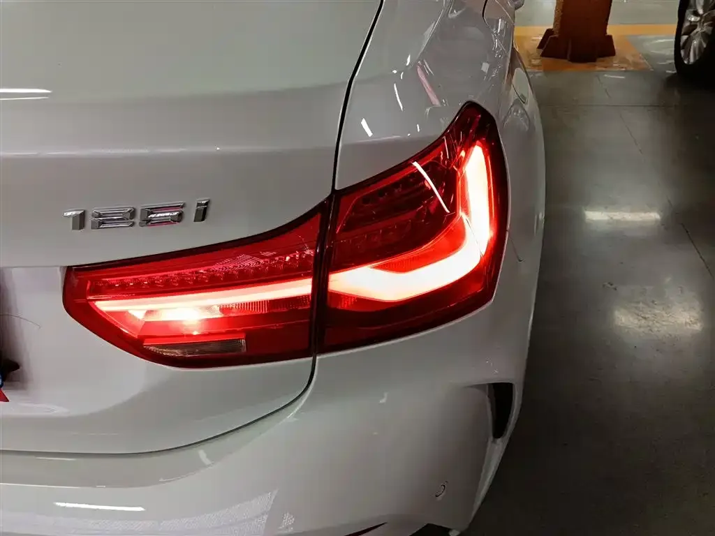 BMW 1 Series 2021 из CN, фото 8