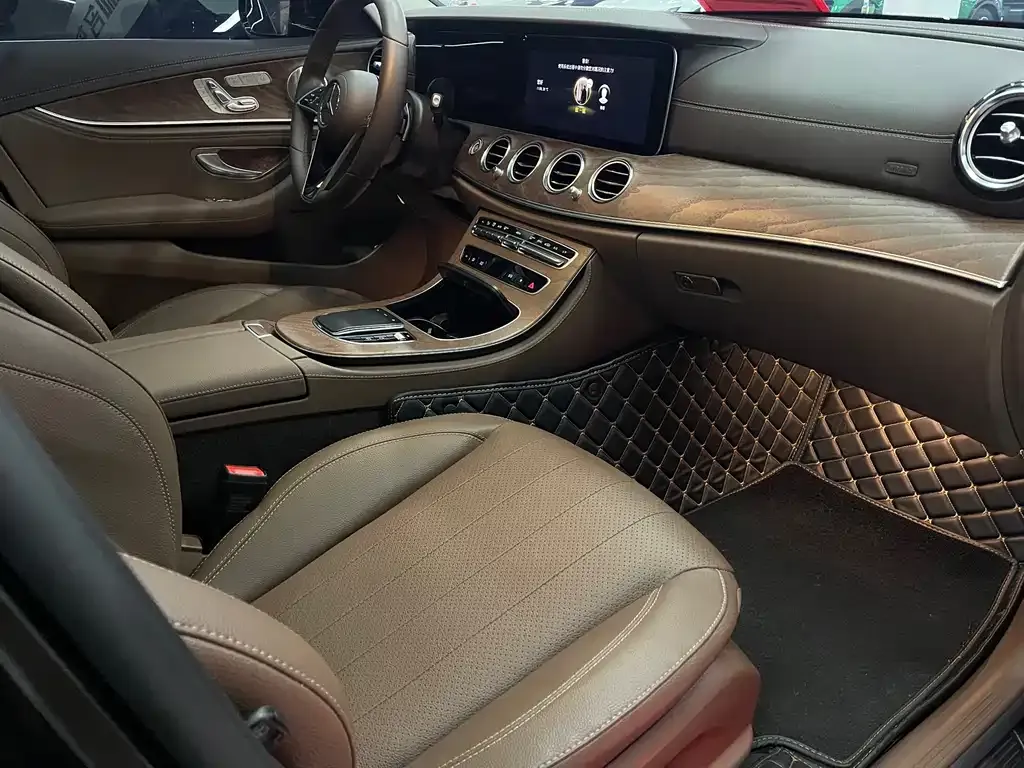 Mercedes-Benz E-Class 2023 из CN, фото 6