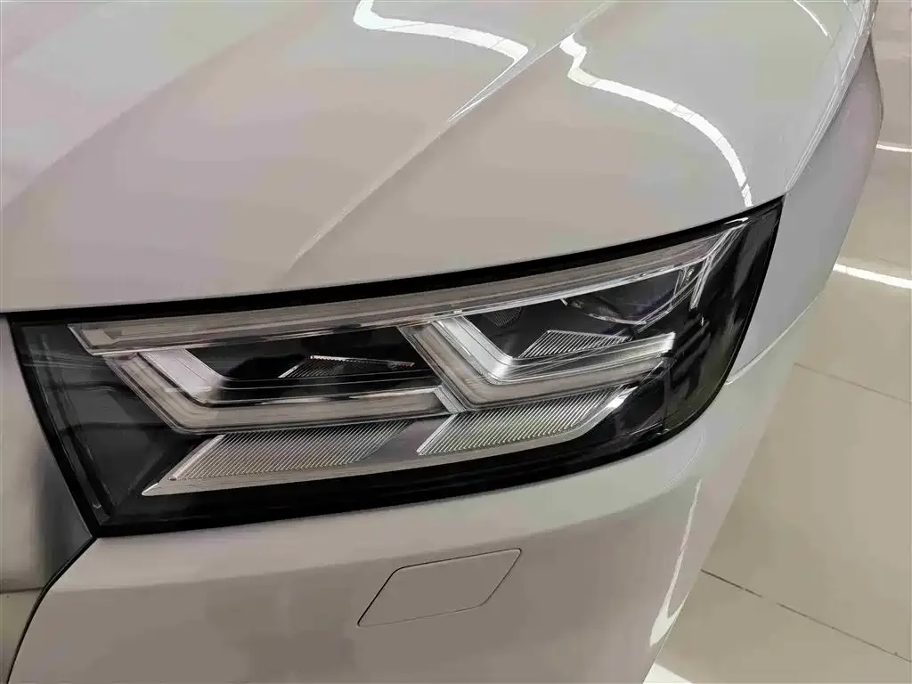 Audi Q5L 2021 из CN, фото 5