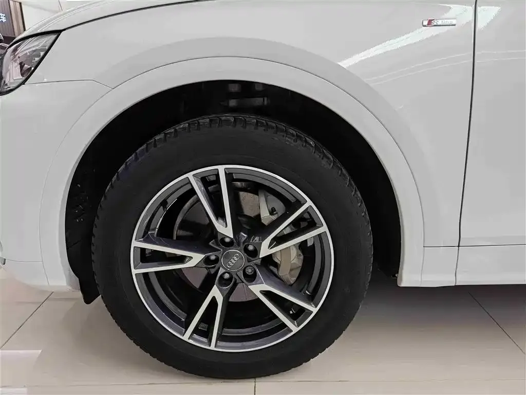 Audi Q5L 2021 из CN, фото 7