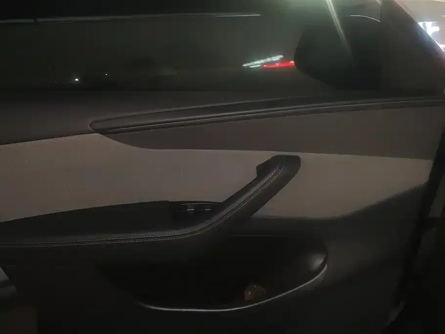 Tesla Model Y 2025 из CN, фото 7