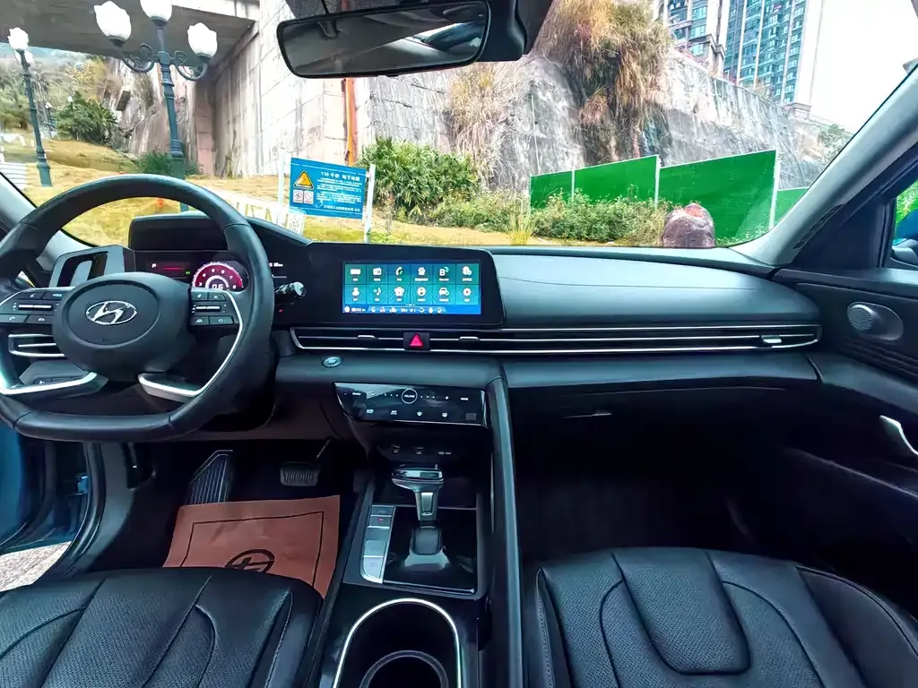 Hyundai Elantra 2021 из CN, фото 4
