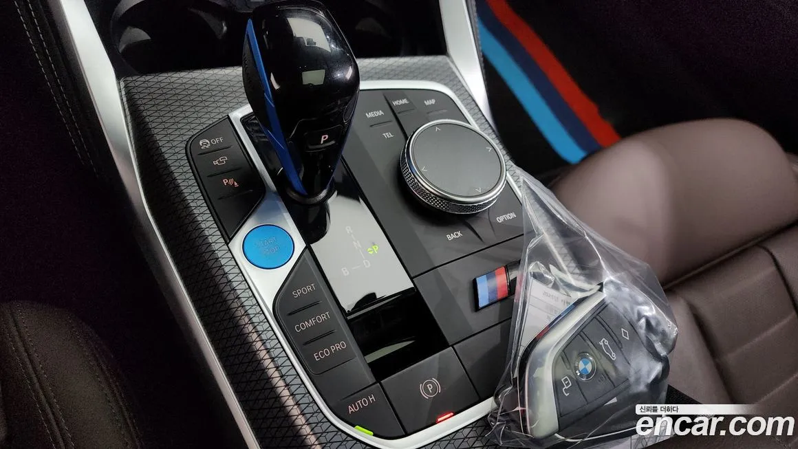 BMW i4 — фото 9