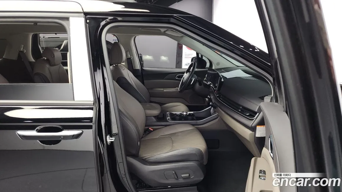 Kia Carnival — фото 10