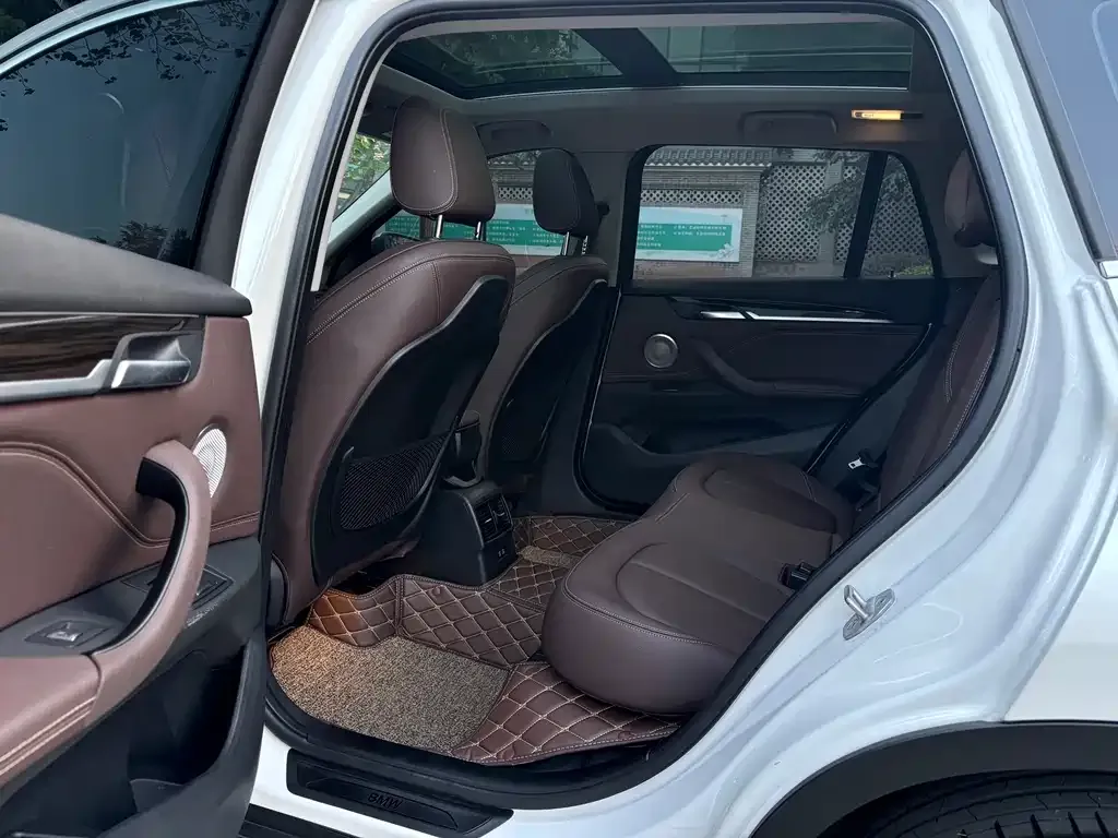 BMW X1 2021 из CN, фото 7
