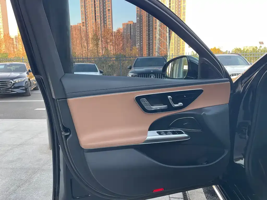 Mercedes-Benz E-Class 2025 из CN, фото 7