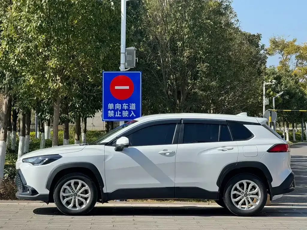 Toyota Frontlander 2024 из CN, фото 3