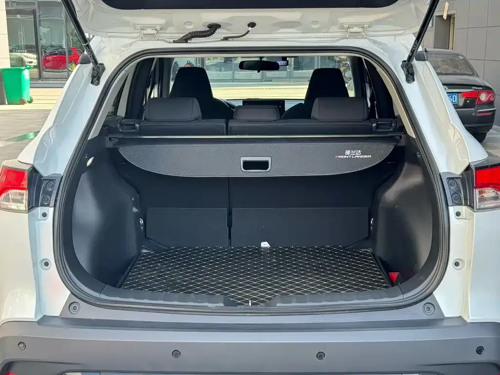 Toyota Frontlander 2024 из CN, фото 9