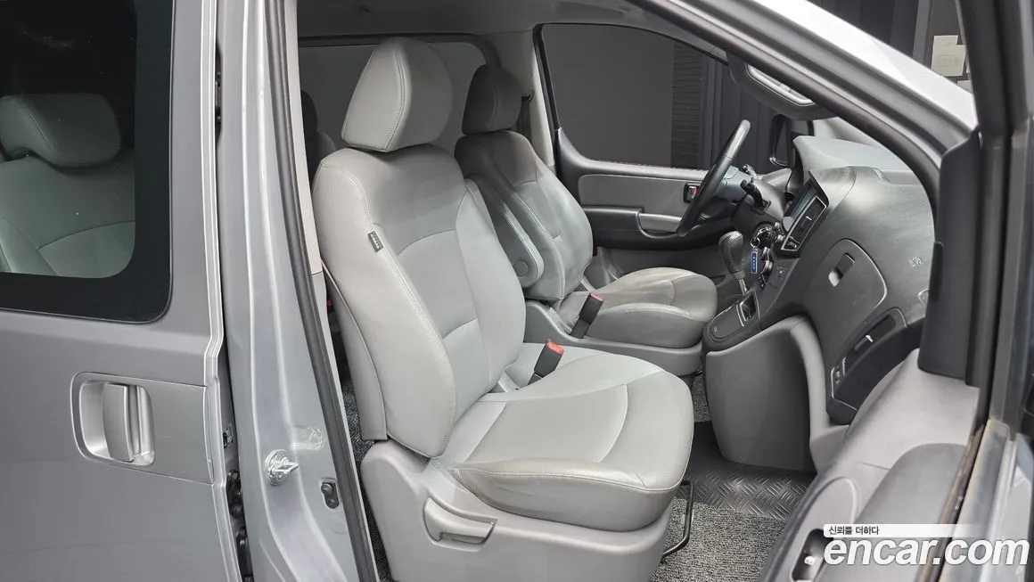 Hyundai Starex — фото 10