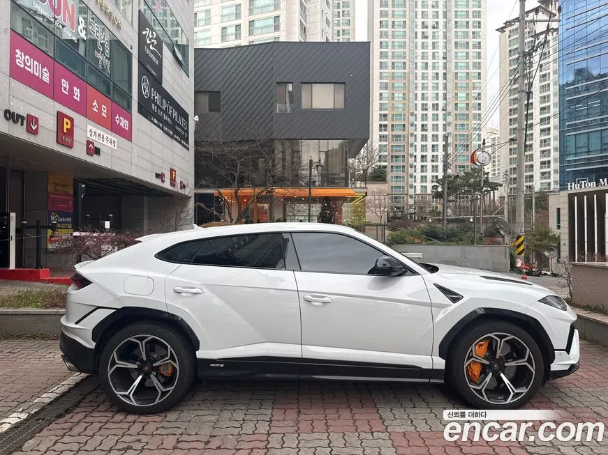 Lamborghini Urus 2024 из KR, фото 3