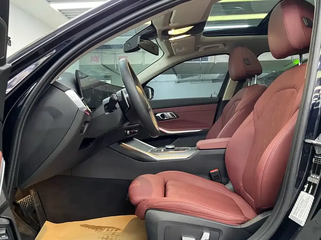 BMW 3 Series 2023 из CN, фото 10