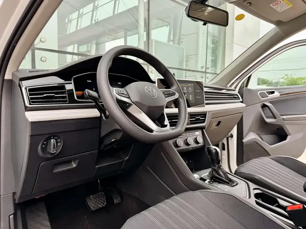 Volkswagen Tiguan L 2022 из CN, фото 10