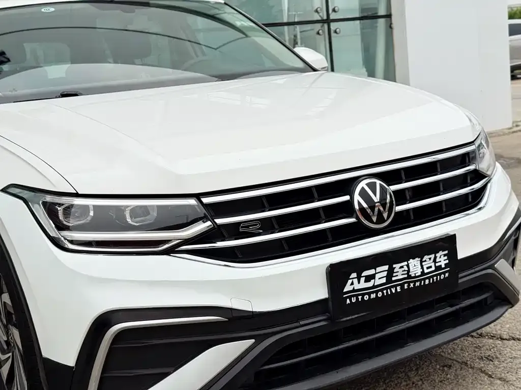 Volkswagen Tiguan L 2022 из CN, фото 7