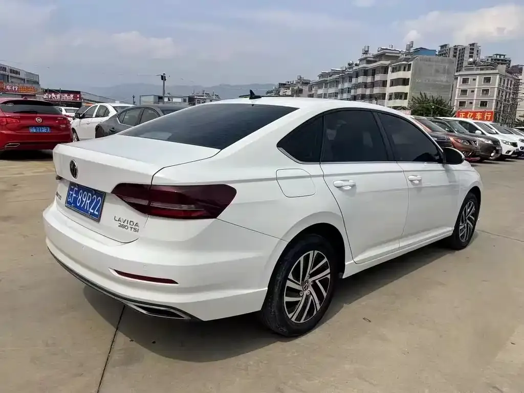 Volkswagen Lavida 2022 из CN, фото 9