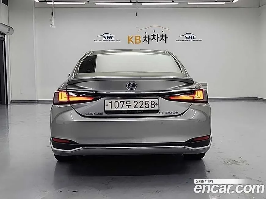 Lexus ES 2021 из KR, фото 3