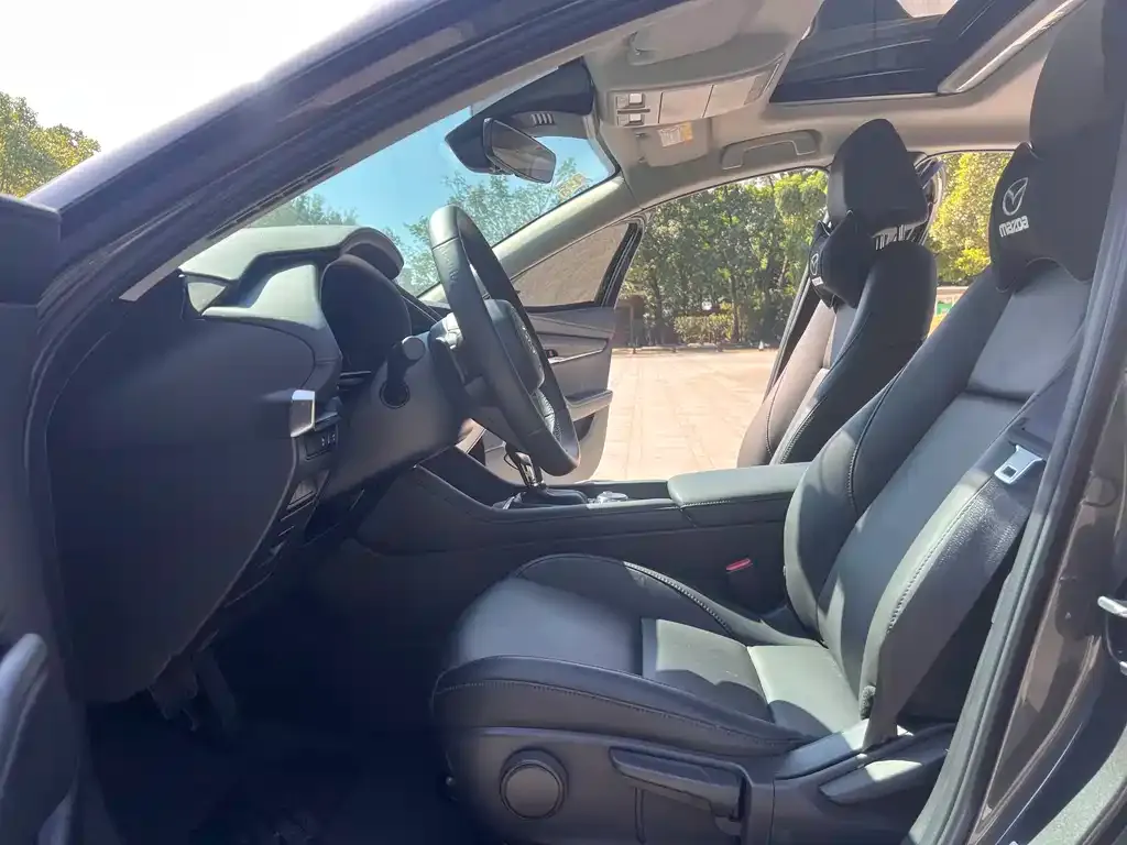 Mazda 3 Axela 2024 из CN, фото 5
