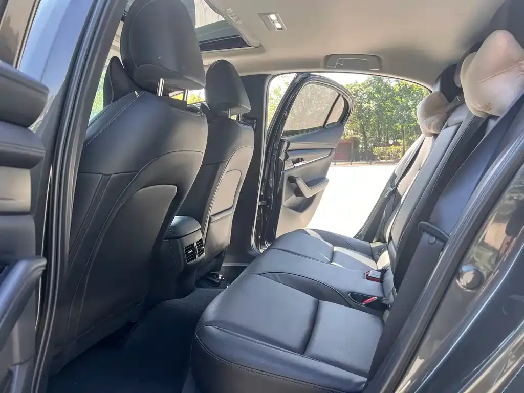 Mazda 3 Axela 2024 из CN, фото 6