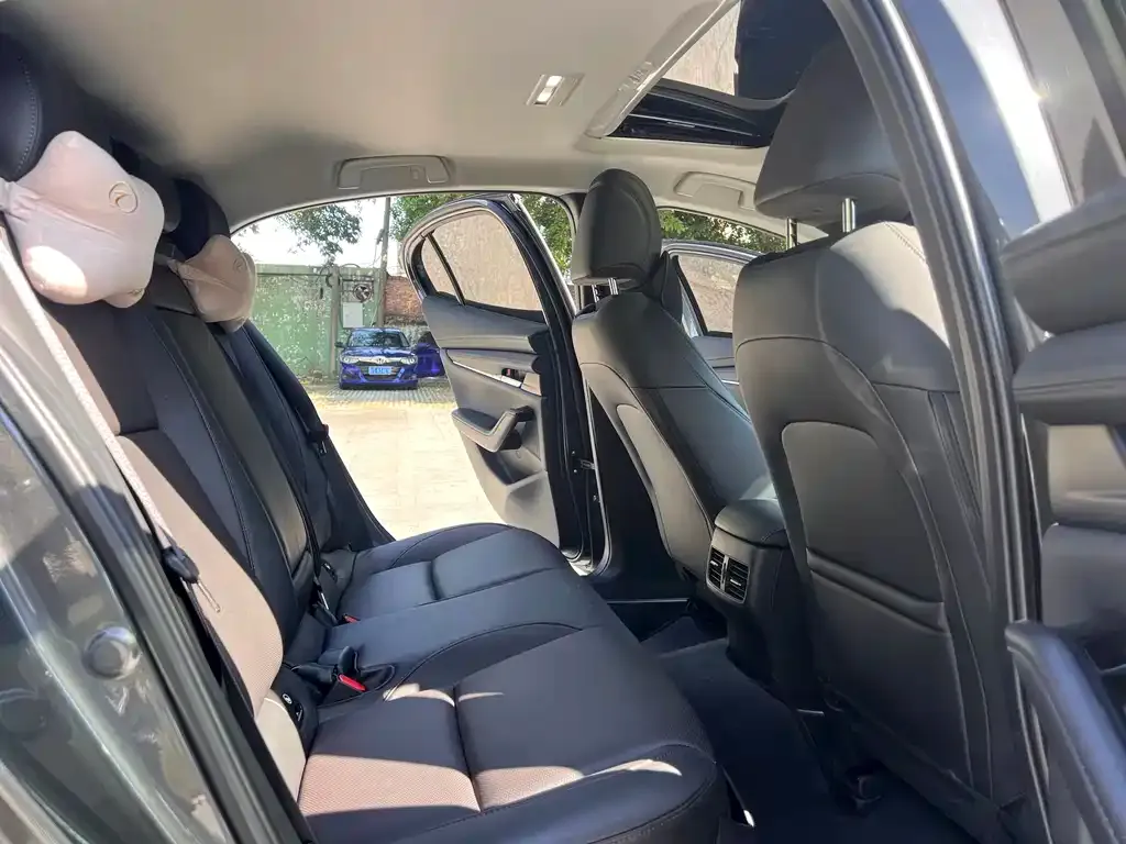 Mazda 3 Axela 2024 из CN, фото 8