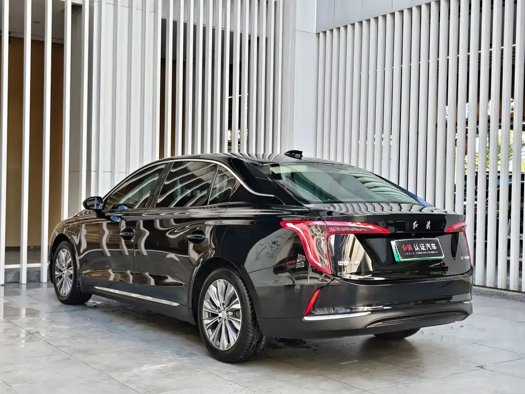 Hongqi E-QM5 — фото 10