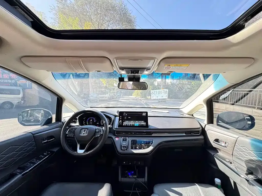 Honda Elysion 2022 из CN, фото 5