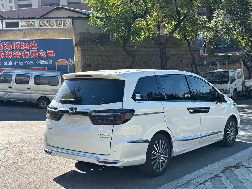 Honda Elysion 2022 из CN, фото 7