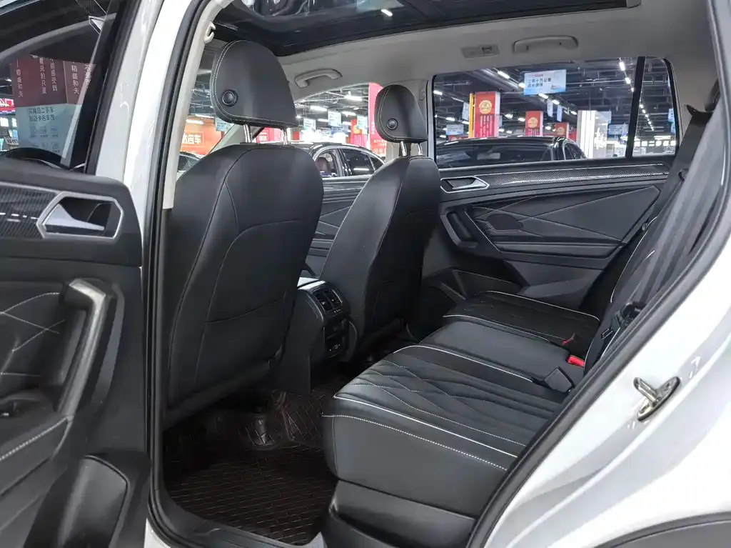 Volkswagen Tiguan L 2024 из CN, фото 7