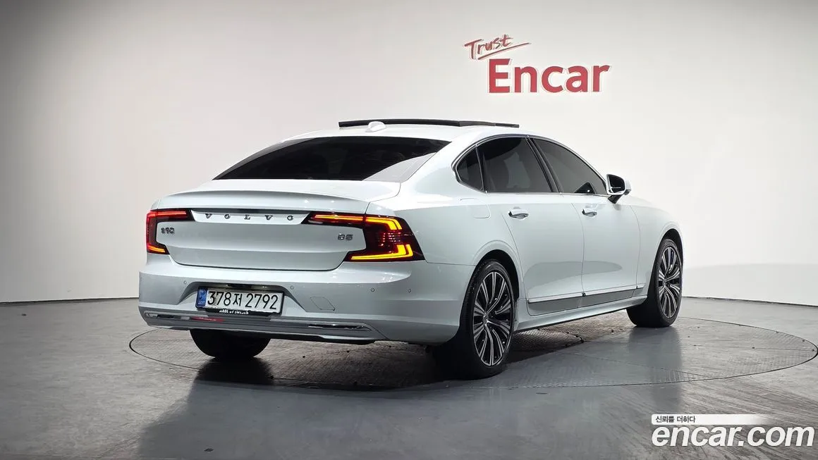 Volvo S90 — фото 2