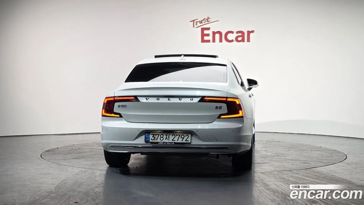 Volvo S90 — фото 4