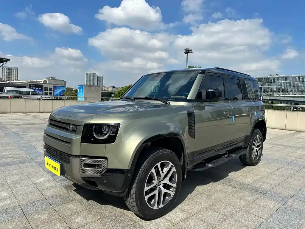 Land Rover Defender — фото 1