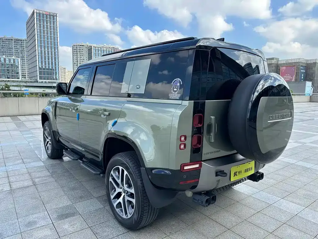 Land Rover Defender — фото 6
