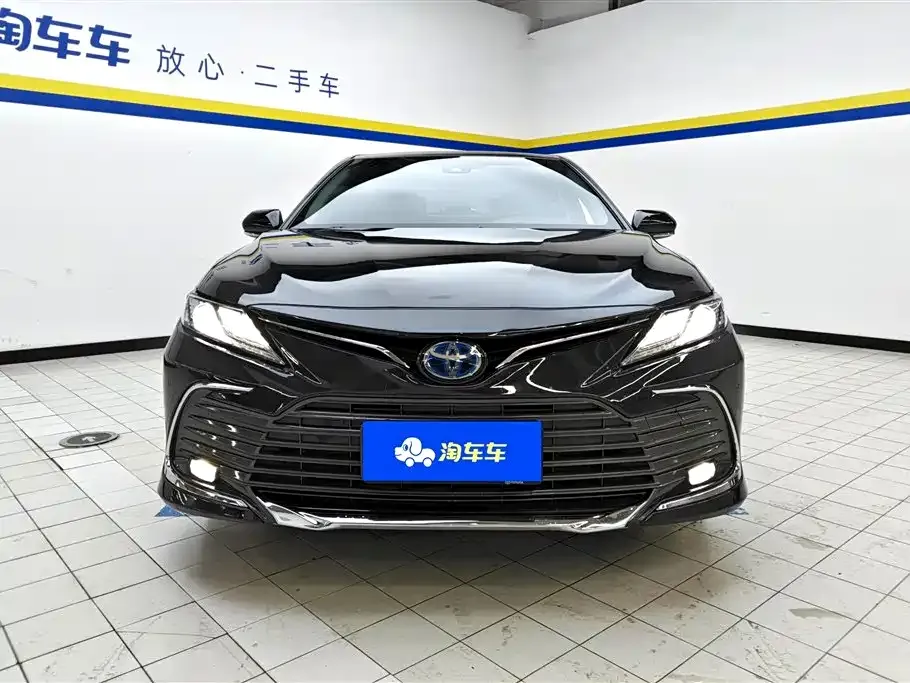 Toyota Camry 2023 из CN, фото 2
