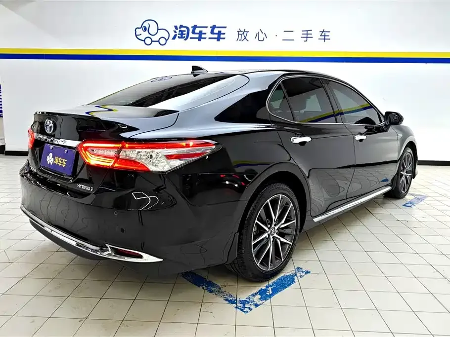 Toyota Camry 2023 из CN, фото 3