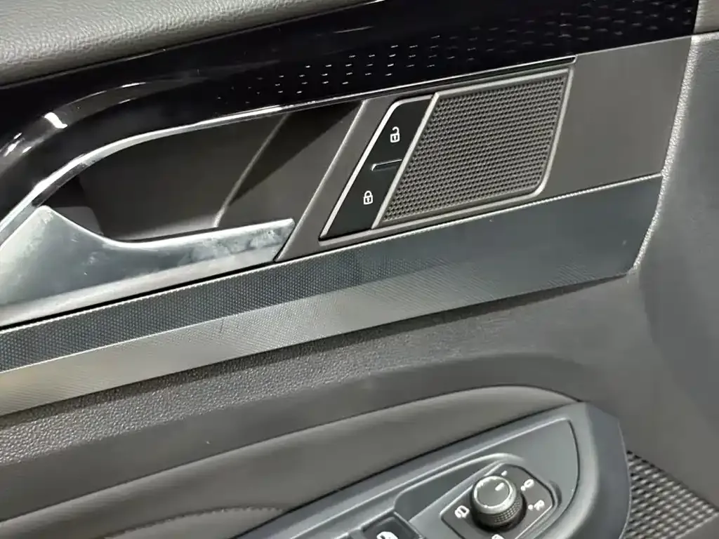 Volkswagen Passat 2023 из CN, фото 9