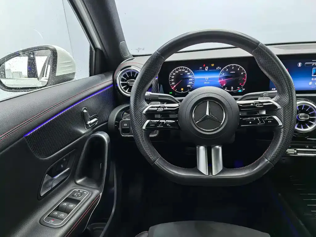 Mercedes-Benz A-Class 2024 из CN, фото 10