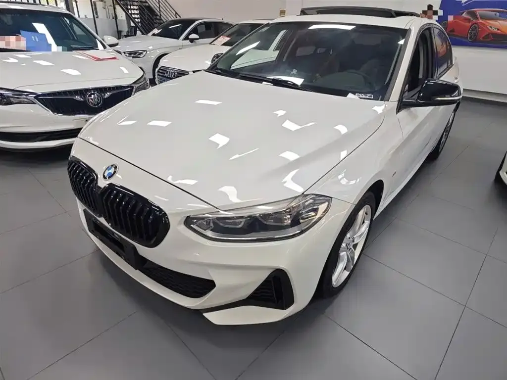 BMW 1 Series 2021 из CN, фото 1