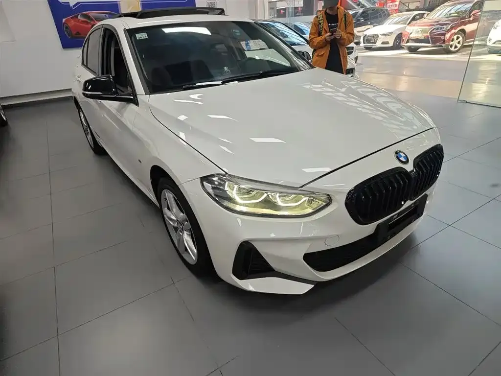 BMW 1 Series 2021 из CN, фото 4