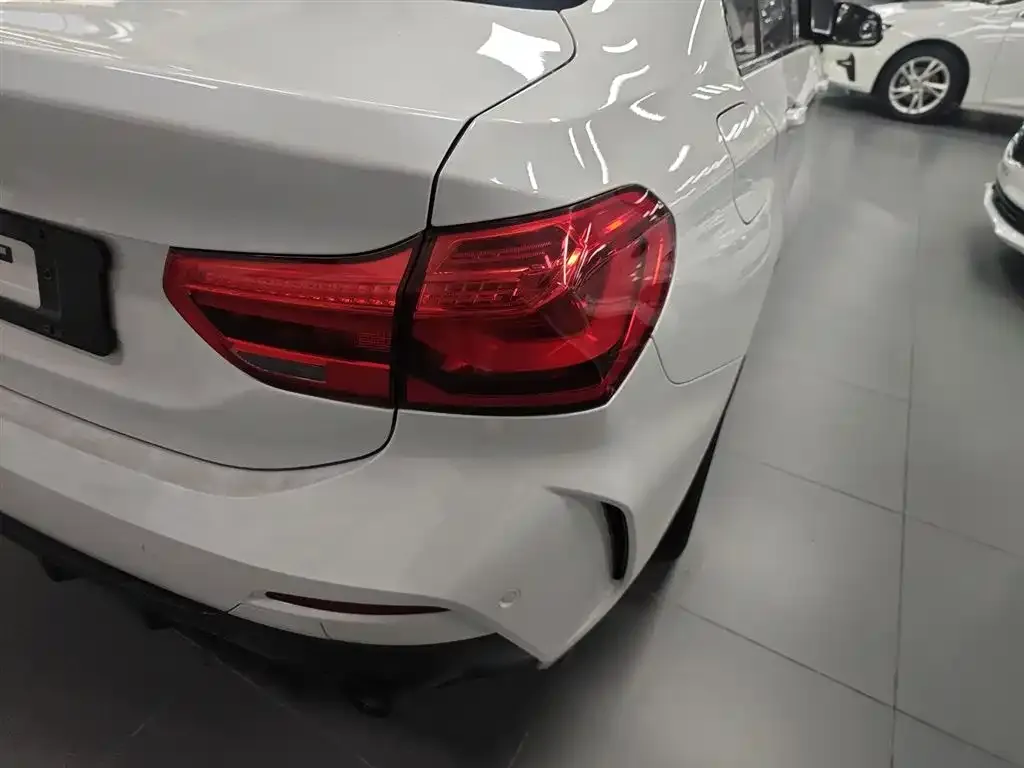 BMW 1 Series 2021 из CN, фото 8