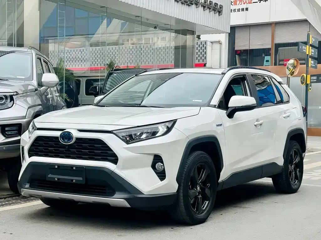 Toyota RAV4 2021 из CN, фото 1