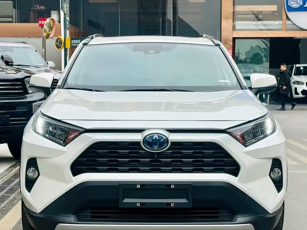 Toyota RAV4 2021 из CN, фото 2