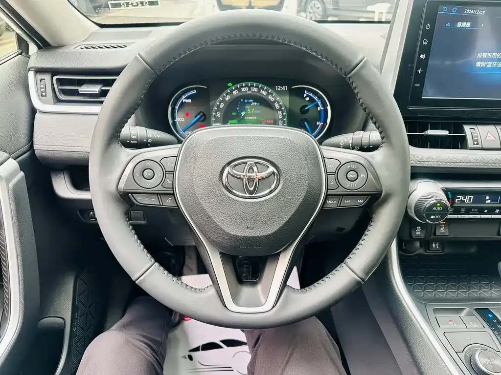 Toyota RAV4 2021 из CN, фото 8