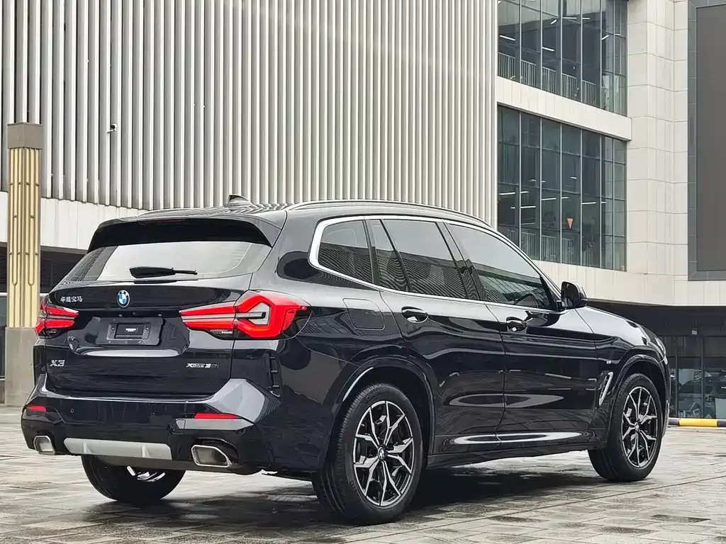 BMW X3 — фото 7