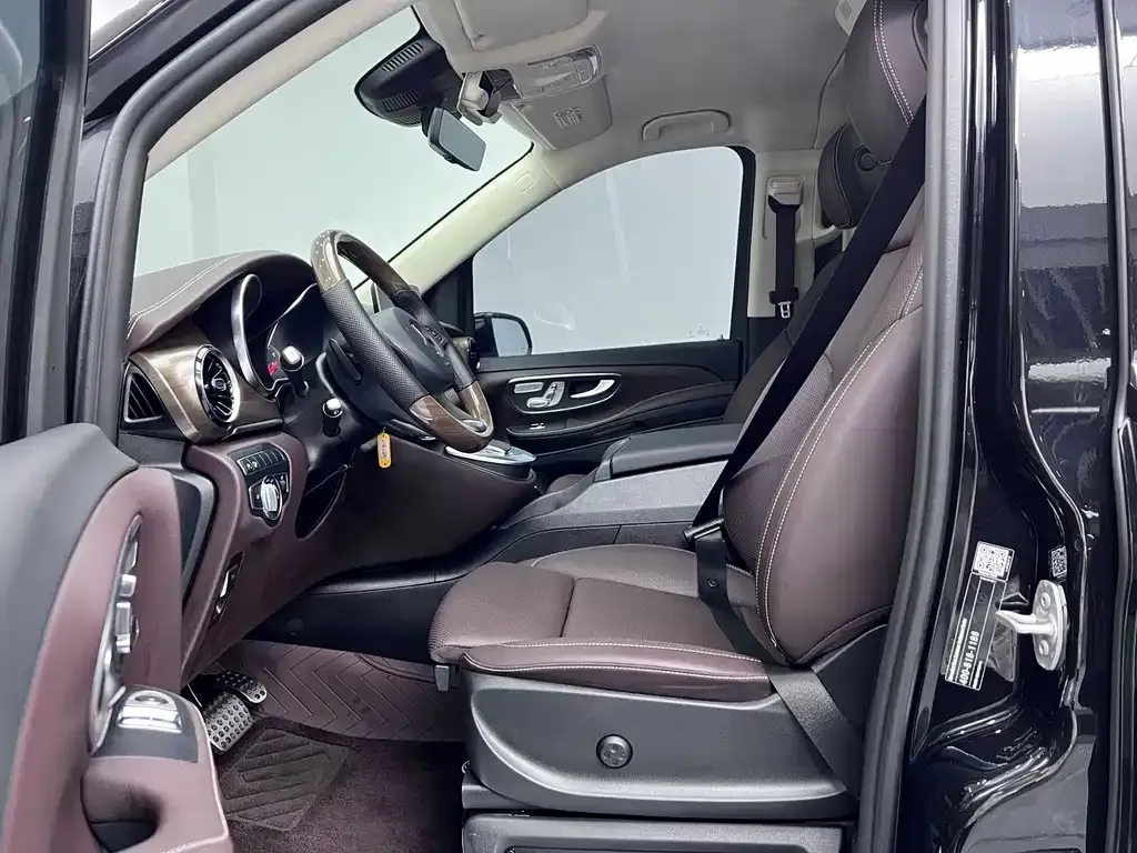 Mercedes-Benz V-Class 2024 из CN, фото 8