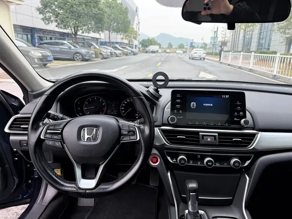 Honda Inspire — фото 9