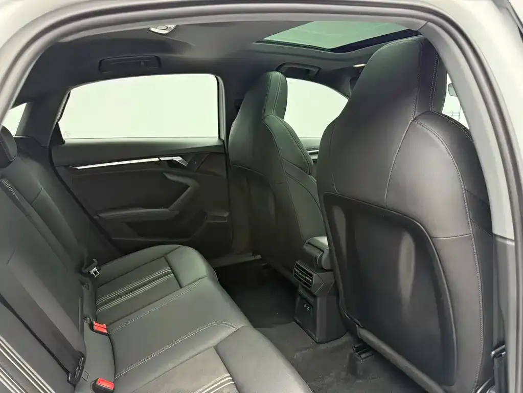 Audi A3 2021 из CN, фото 10