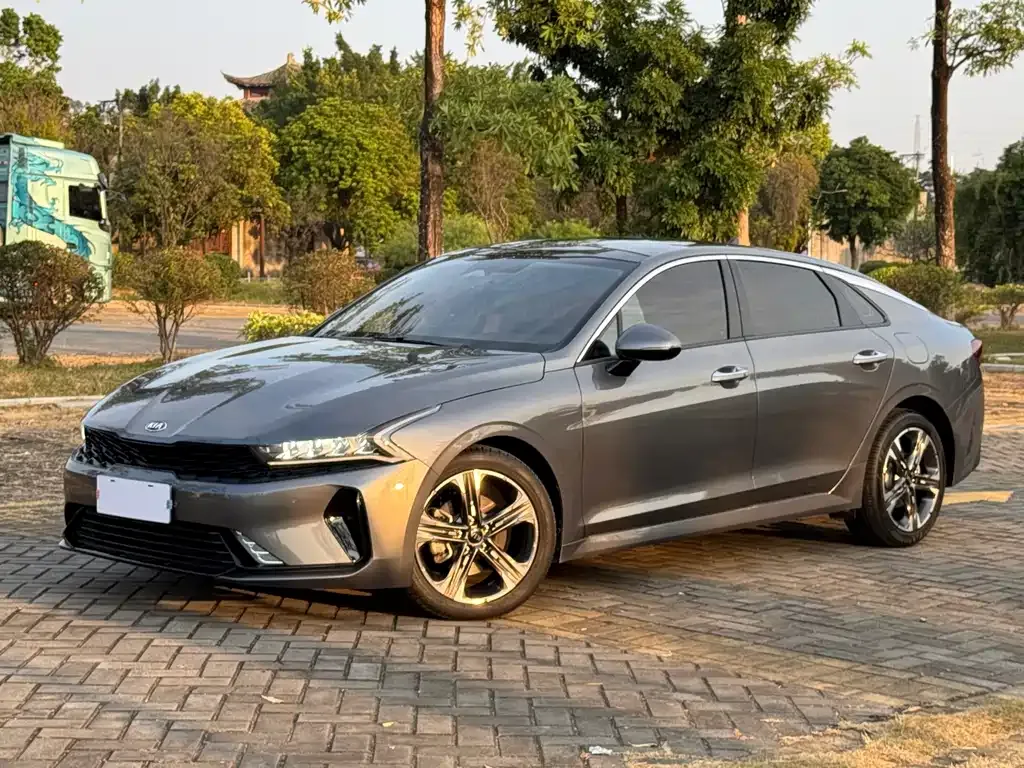 Kia K5 2021 из CN, фото 1