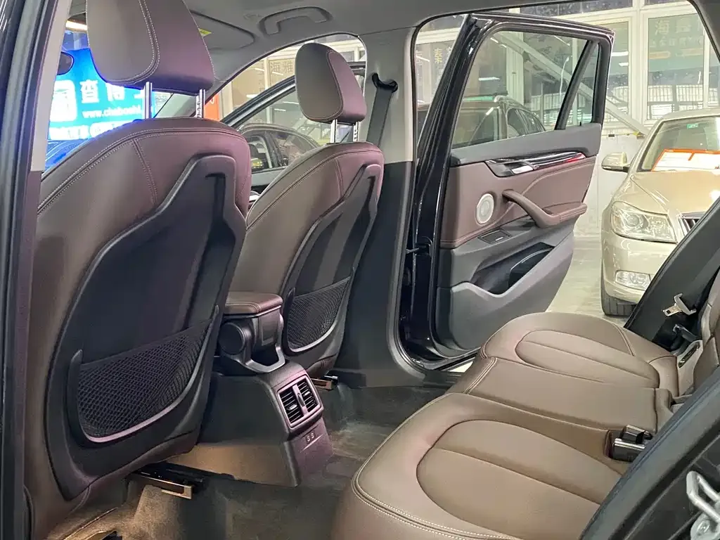 BMW X1 2022 из CN, фото 10