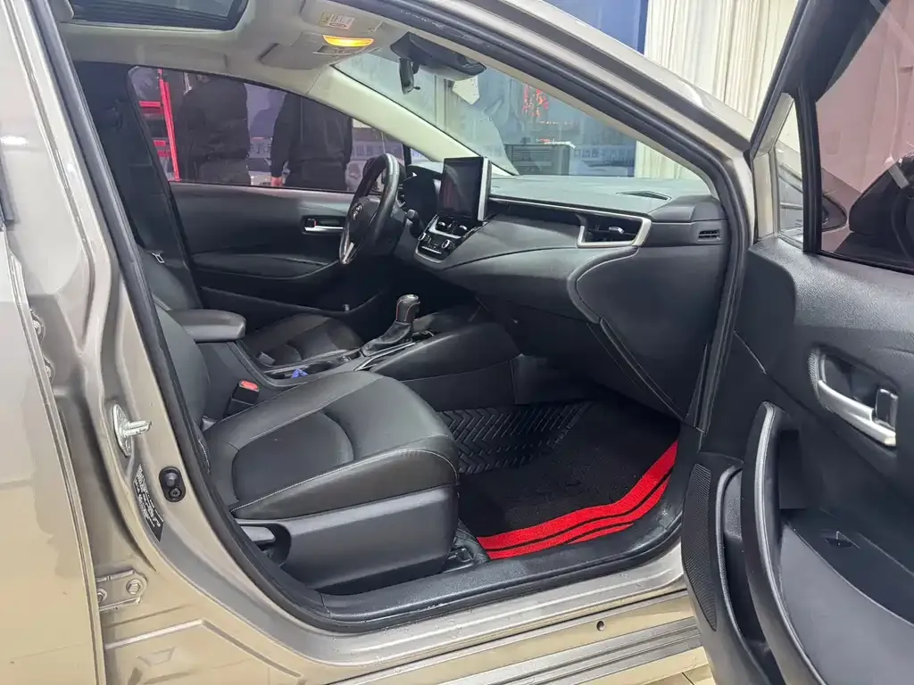 Toyota Corolla 2021 из CN, фото 10
